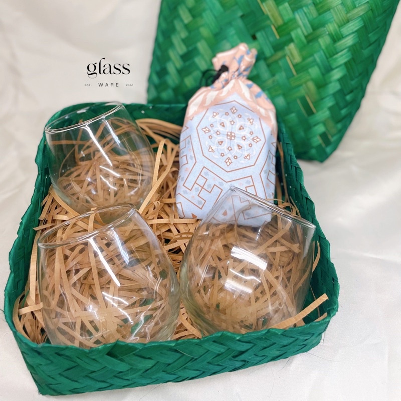 

Hampers Idul Adha Gelas Set isi 3 Pcs + Sajadah Travel Kado Gelas Kaca Gelas Wine Gelas Whiskey (6x475ml)