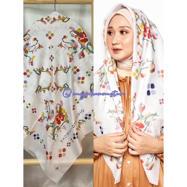 Dian Pelangi Studio X Radwah Lagosi Rawallangi (NEW)