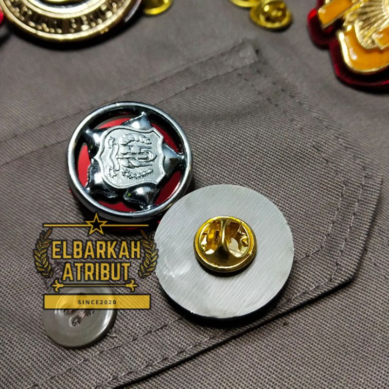 monogram satpam putih chrome akrilik terbaru