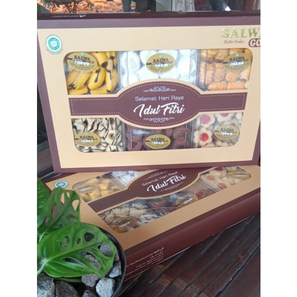 

Paket Kue Lebaran SALWA Premium / Gold Isi 6