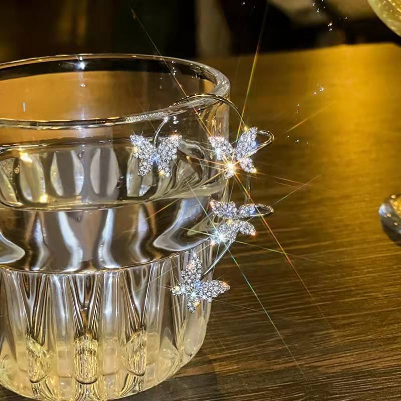 Anting Stud Panjang Desain Butterfly Explanation Aksen Berlian Untuk Wanita