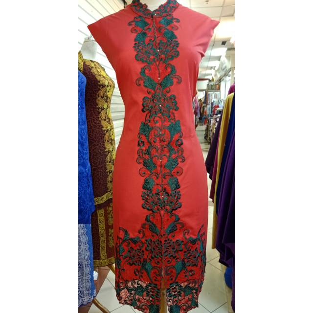 Kebaya pola bordir,motif teratai,bahan katun imma