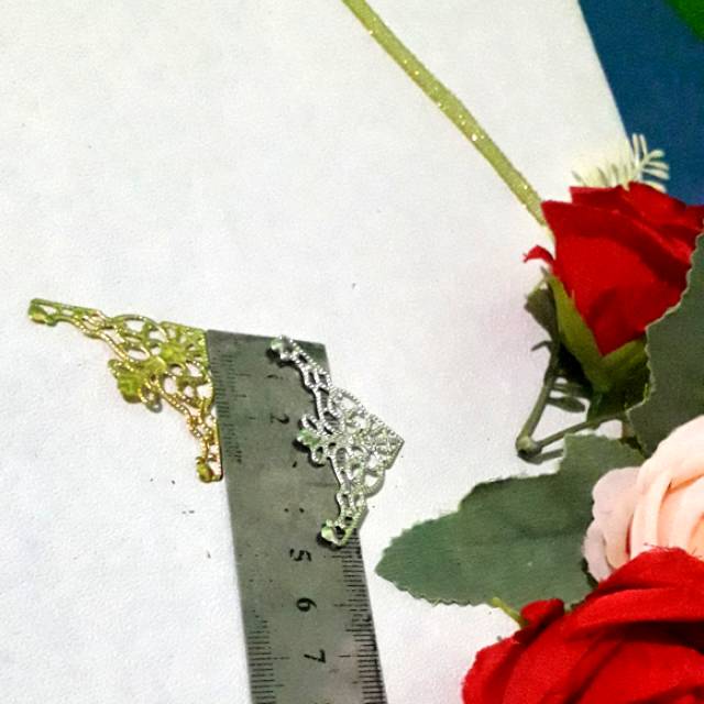 Siku sudut/ charm / hiasan pojok mahar