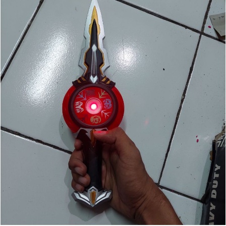 ainan senjata ultraman lampu suara - senjata pedang ultraman baterai