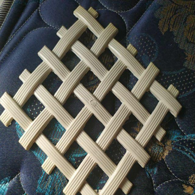 Pot Dinding Vas Dinding Bentuk Wajik Pot Pagar Wajik Pot Pagar Wajik