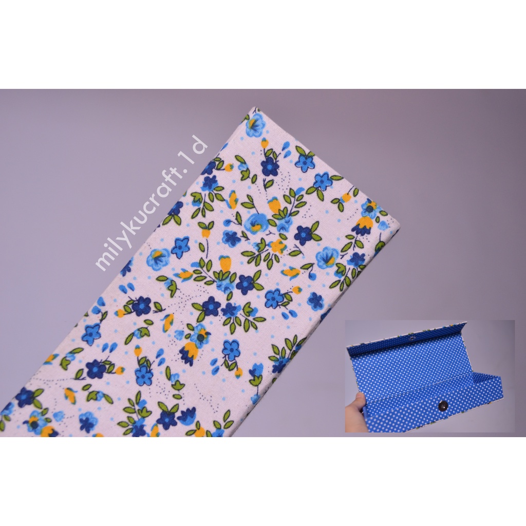 

Tempat Pensil/Pencil Case/Box- Flowers Blue white