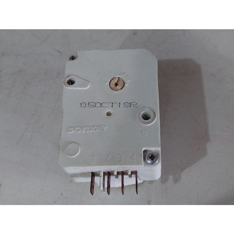 Timer kulkas 2 pintu Aqua