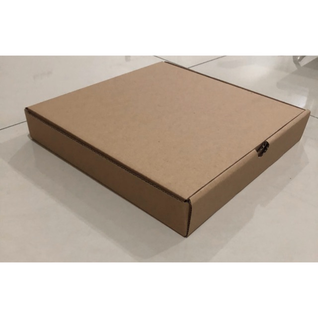 

KARDUS/BOX/KARTON PACKING PIZZA/BAJU/KEMEJA 25x25x5cm