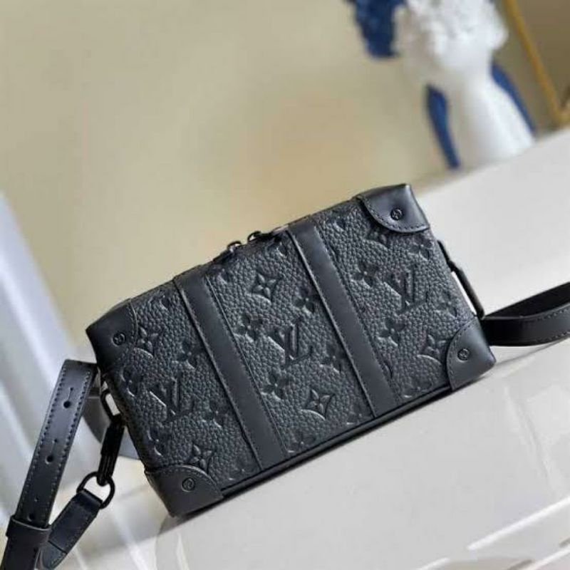 Sling bag/clutch LV pria VVIP quality