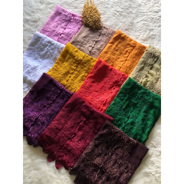 KAIN KEBAYA BALI /KAIN BORDIR BALI