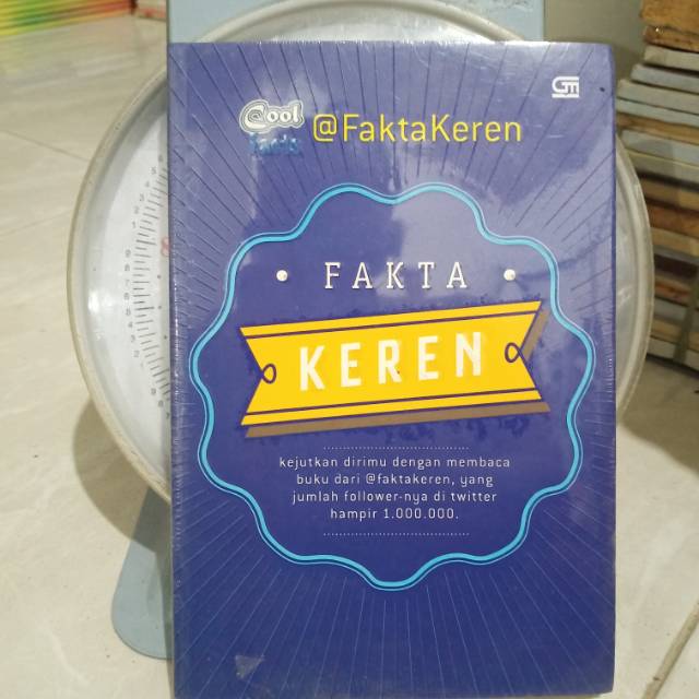 

Buku fakta keren