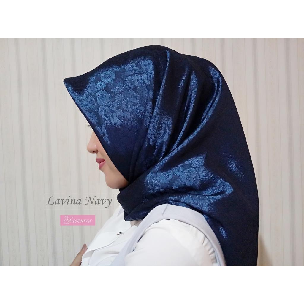 Jilbab Segiempat Jaguar Silk - Lavina Scarf
