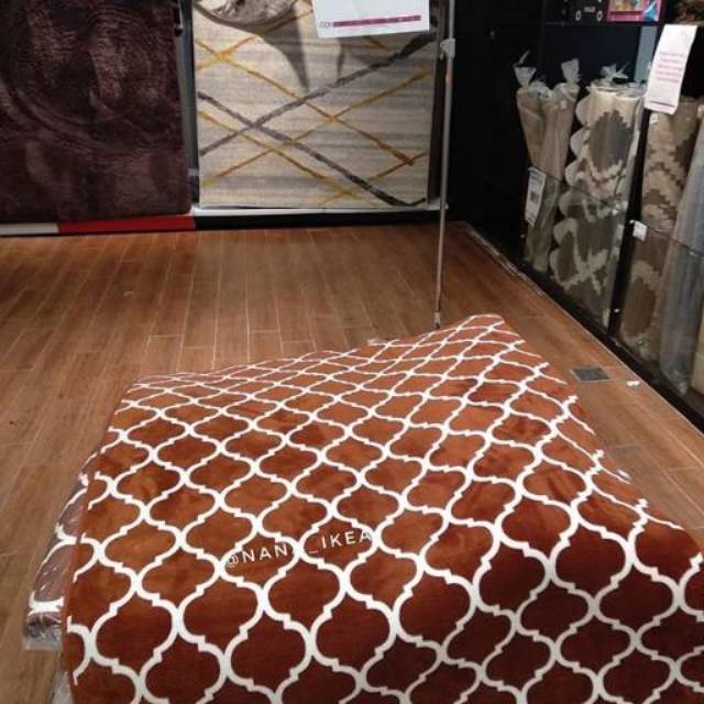 Scandinavian rug karpet bludru