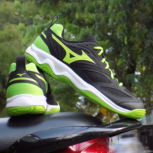 Sepatu Mizuno Voly Dynablitz Black Jasmine Green Ebony Original