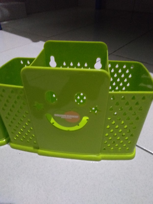 Tempat Sendok Dan Garpu Smile 3 Sekat Ts1083