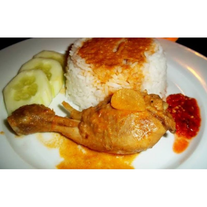 

paket hemat 8porsi nasi ayam gulai lalapan sambal fresh (order sebelum jam 09.00 pagi)