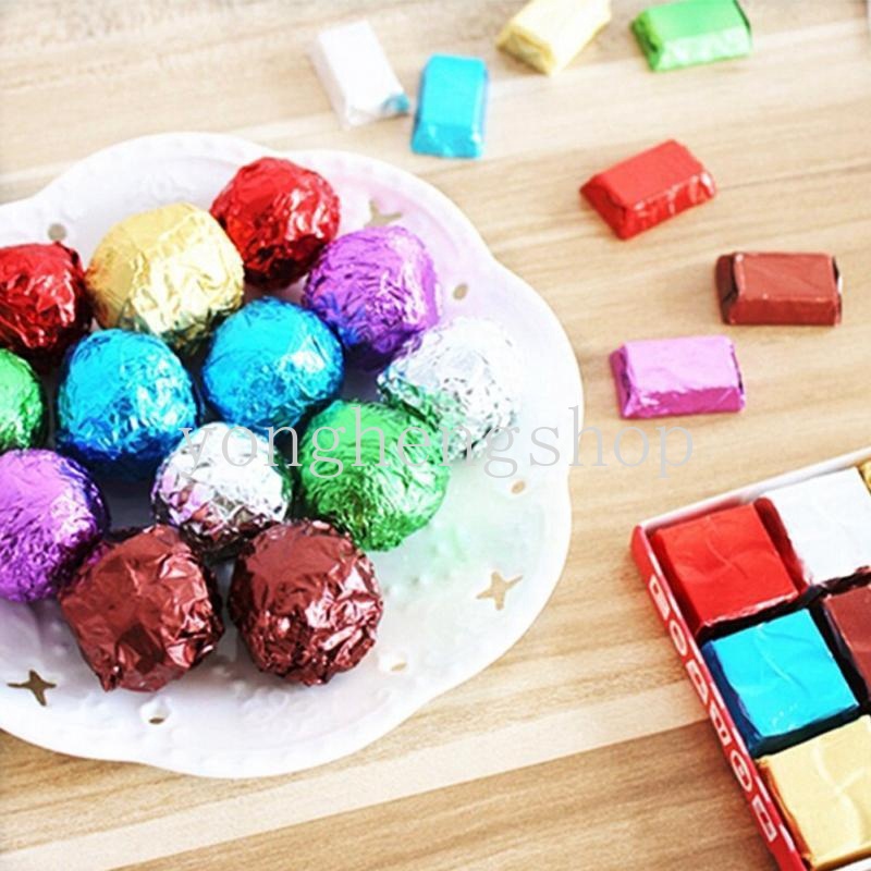 100pcs / set Kertas Foil Pembungkus Permen / Cokelat Untuk Dekorasi Pesta Natal / Festival