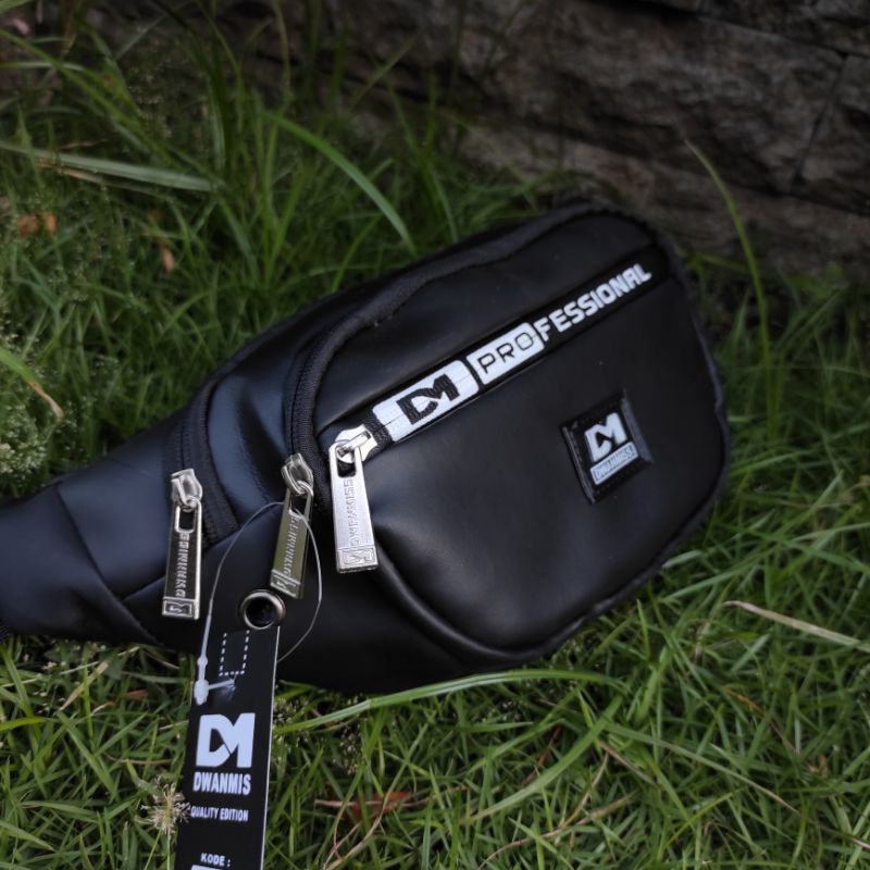 Tas Pria Original | Waistbag Pria Kulit Sintetis | Tas Selempang Distro Keren 3 Kantong