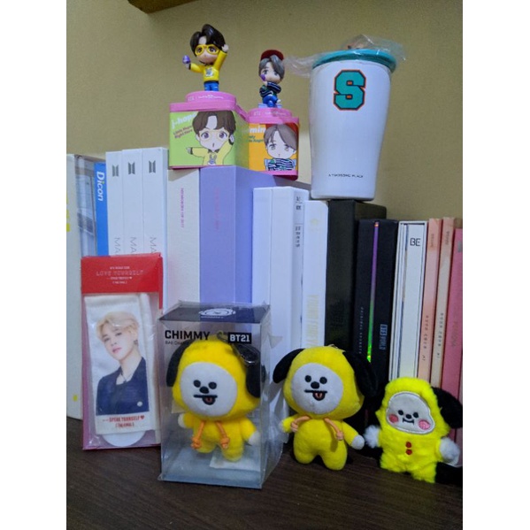 Mini Flag SYS Jimin, Mini Flag LYS Yoongi, Bagcharm Chimmy BT21, Minifigure Baskin Robbin BTS Jhope 