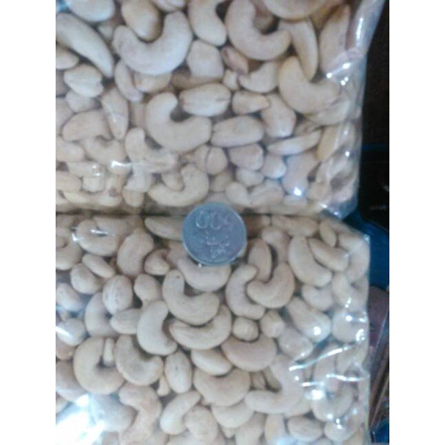 

kacang mete / kacang mede netto 500gr