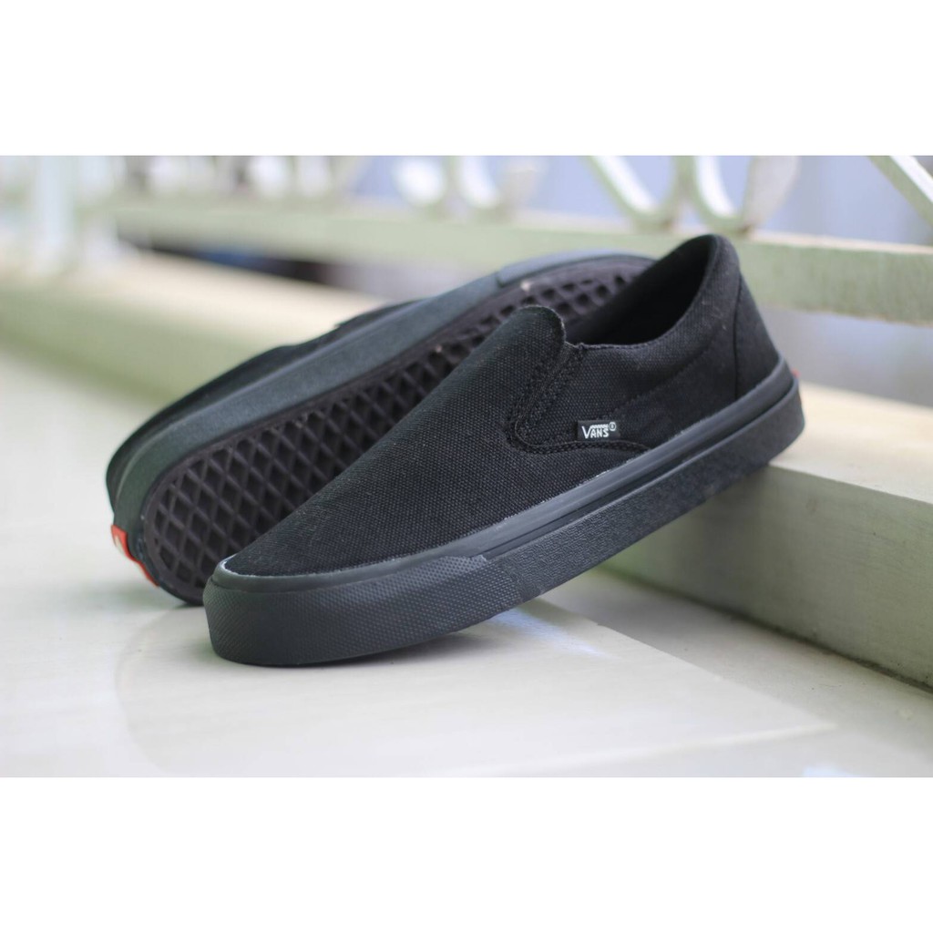 Sepatu Vans Slip On Authentic Sepatu Hitam Polos Pria dan Wanita Sepatu Murah