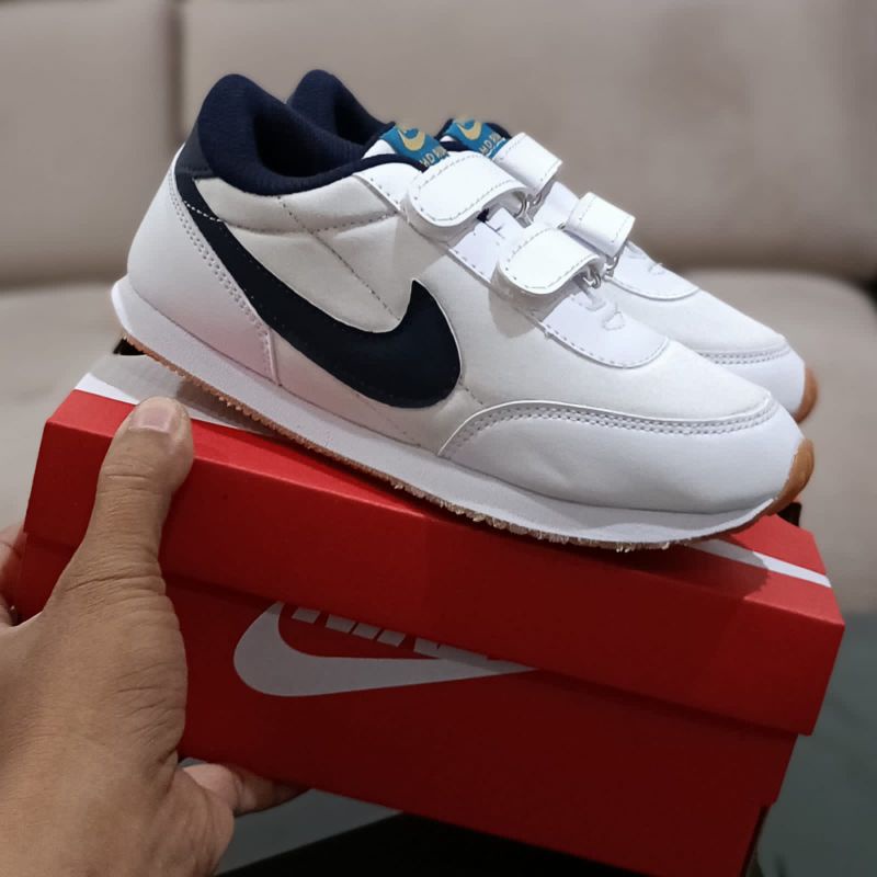 sepatu anak fashion sepatu anak sneaker sepatu anak laki laki sepatu anak perempuan sepatu anak putih sepatu terbaru