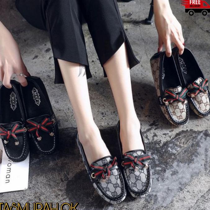 SEPATU MONOGRAM WANITA LOAFERS CEWEK IMPORT BRANDED BATAM MURAH KOREA