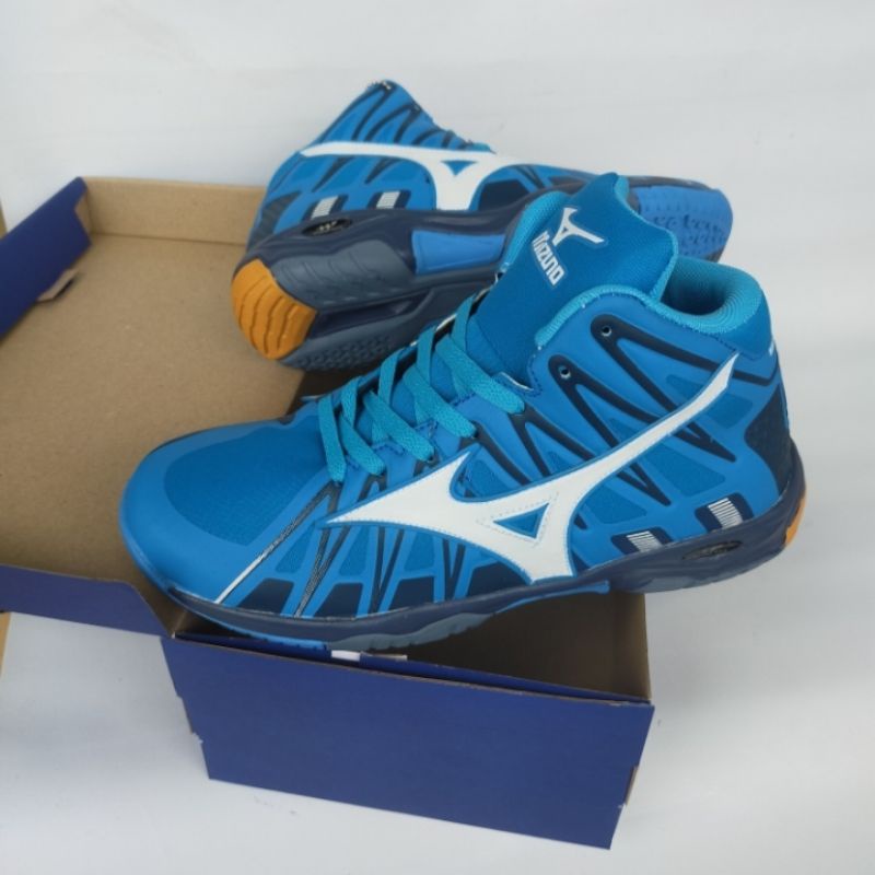 Sepatu Voli Mizuno Voltage Mid. Sepatu Volly Mizuno Wlz 6 Premium. Sepatu Voli Pria
