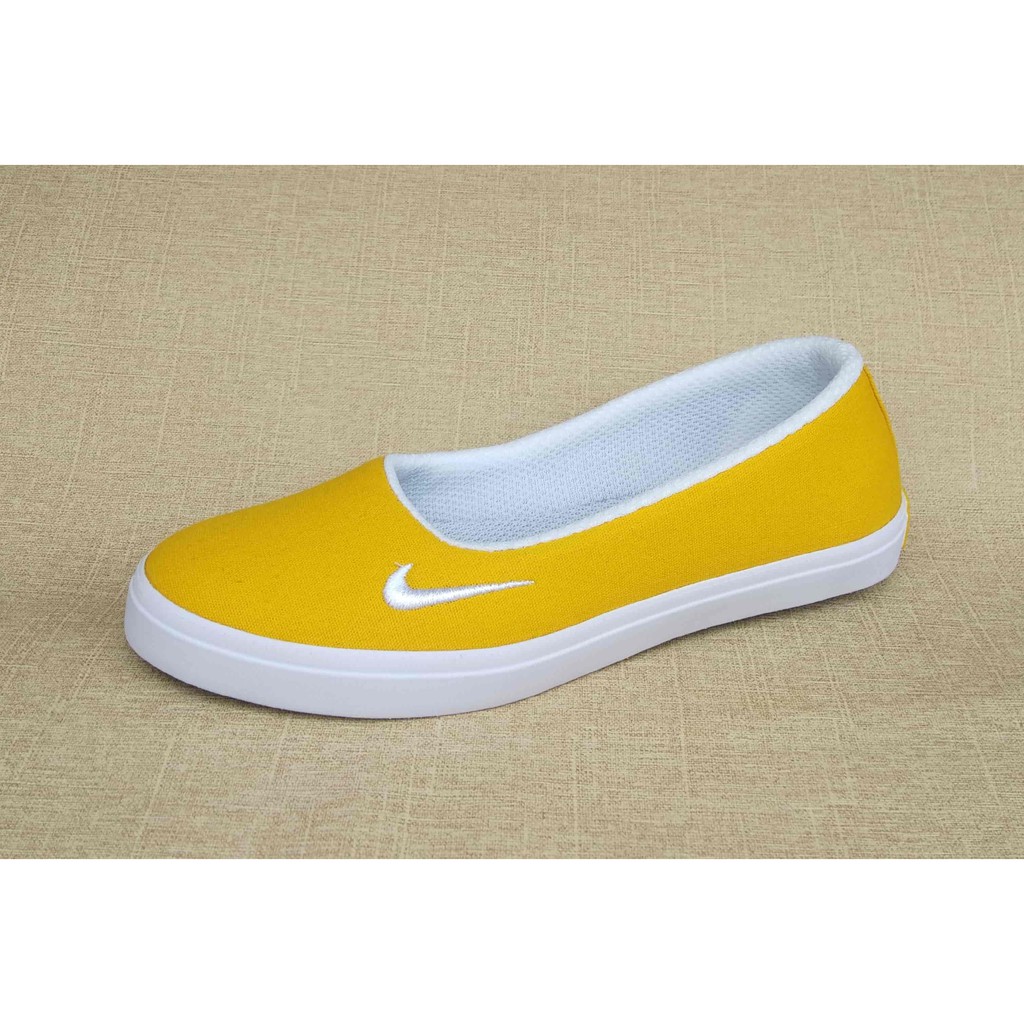 SEPATU WANITA SLIP ON 01 KUNING PUTIH.SEPATU SLIP ON TERBARU.SEPATU HIJABERS.SEPATU SLIP ON