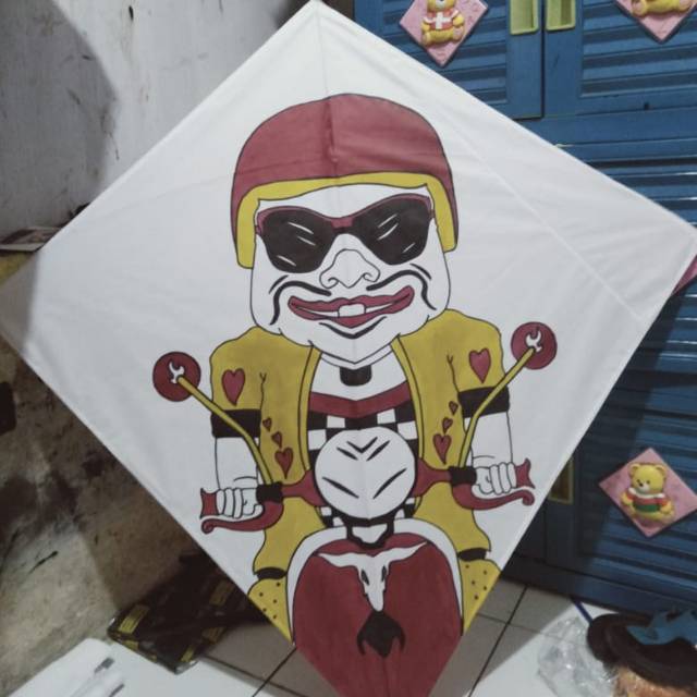 LAYANGAN ADUAN 110cm