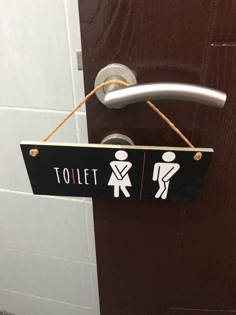 Walldecor Hiasan Dinding Toilet Gantung