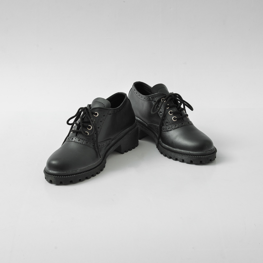 Xcloud x LikeProject Sepatu Casual Wanita DANILA Black