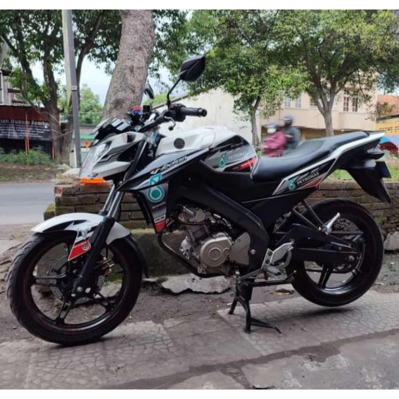 ( BISA COD) Striping Vixion New NVA Striping Lis Stiker Sticker New Vixion Advance Petronas NVA Stri