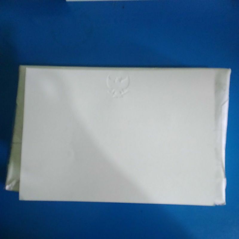 

Blanko Stikes dan logo emboss