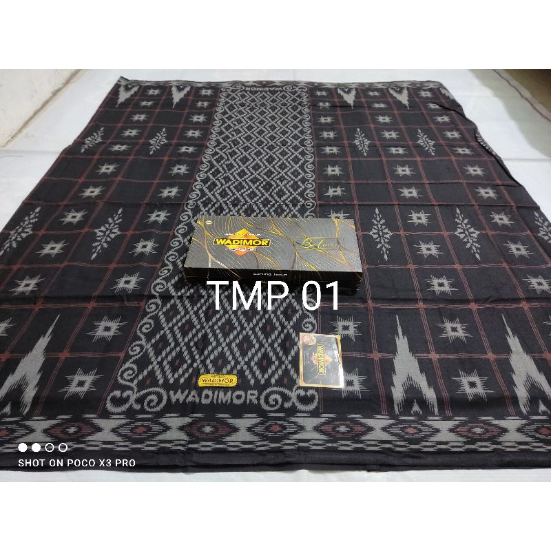Sarung WADIMOR Balimoon Motif Tempean