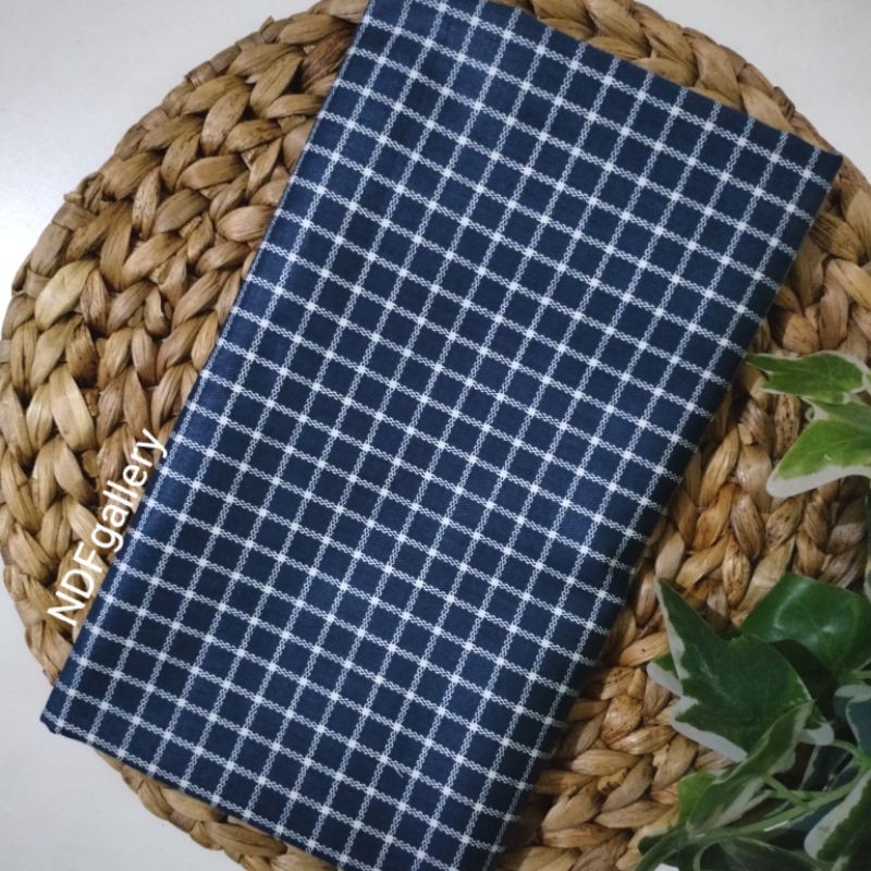Jepang Design Katun Jepang - Kain Perca - Motif Kotak Navy- size 50x50 cm - 083