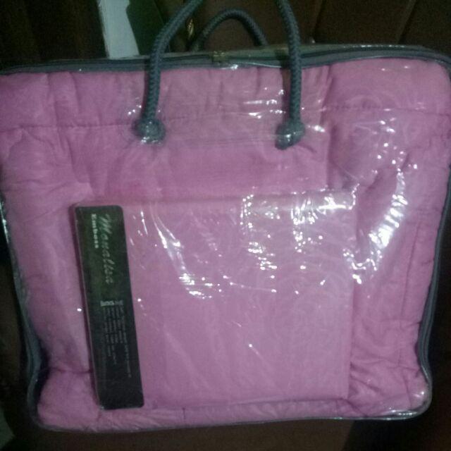 Bedcover Merek Monalisa Jaquard Motif Polos Satu Set Dengan Sprei Dan Sarung Bantal 2 Pcs