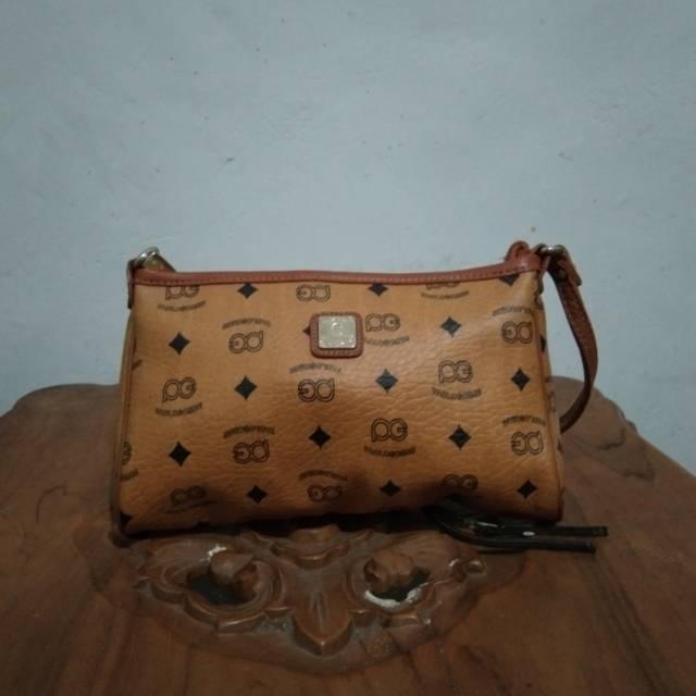 Tas tangan paolo gomes