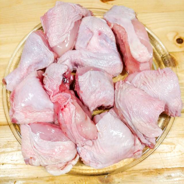 

Ayam Karkas Potong / (FROZEN)
