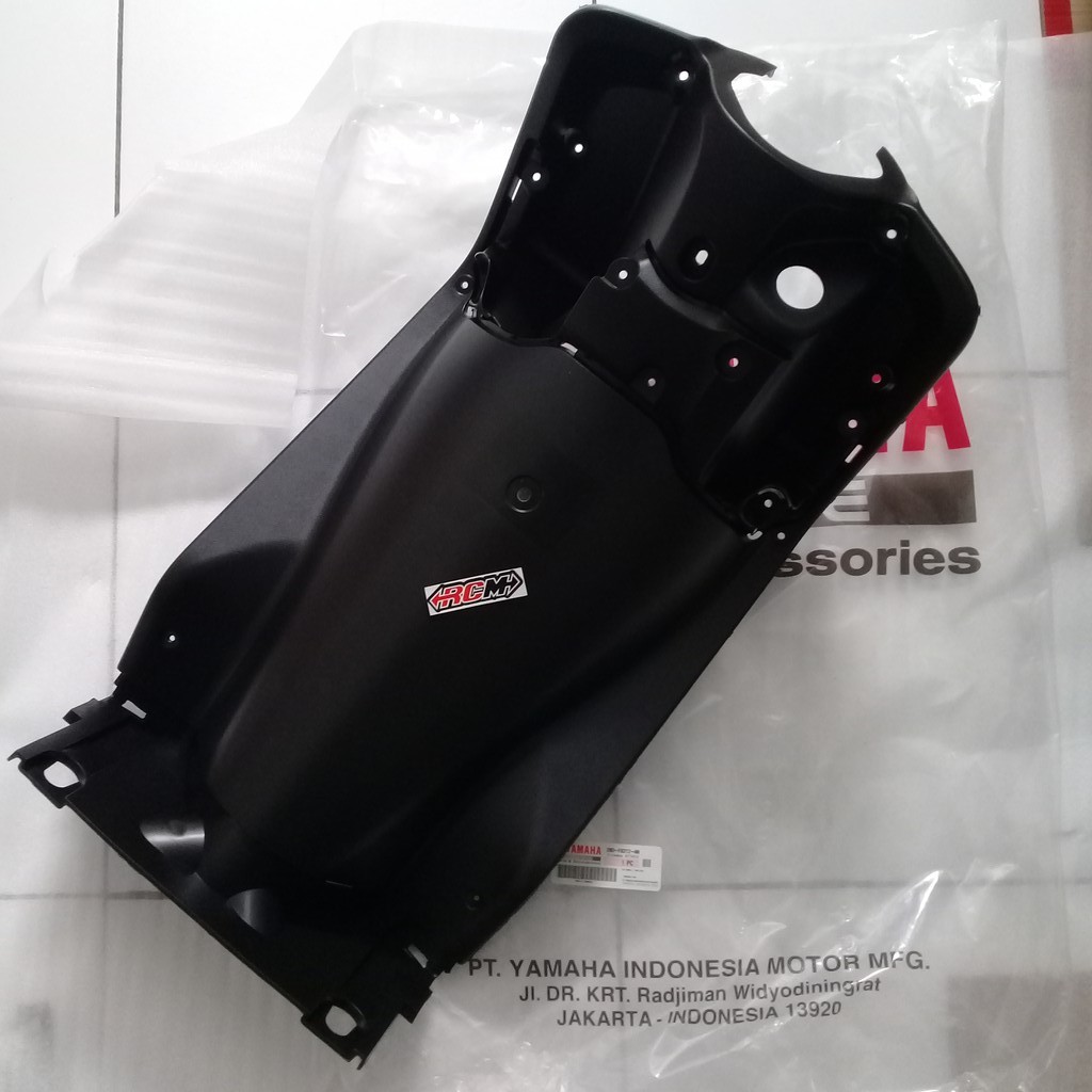 LEGSHIELD LEG SHIELD COVER BODI BODY KONTAK DASBOR MIO SPORTY SMILE U ORI YAMAHA YGP 28D-F8312-00