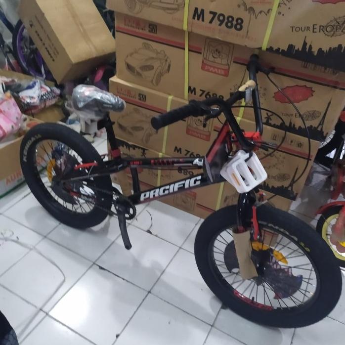 Sepeda Bmx 20" Pacific Batman Ban Jumbo Hot R10