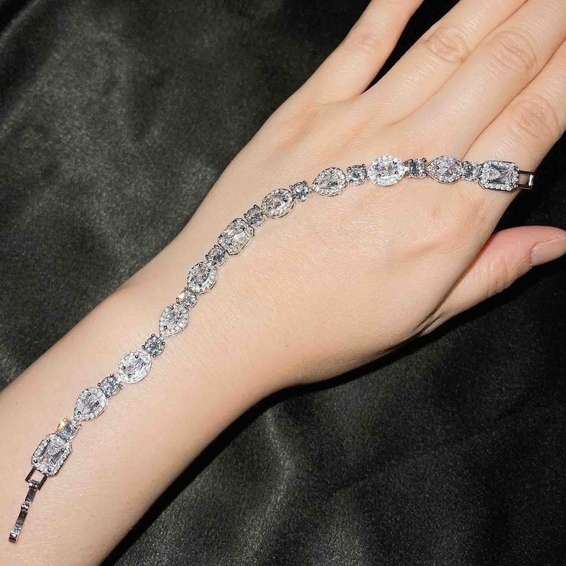 [Ready Stock]Fashion S925 Sterling Silver Inlaid Diamond Bracelet