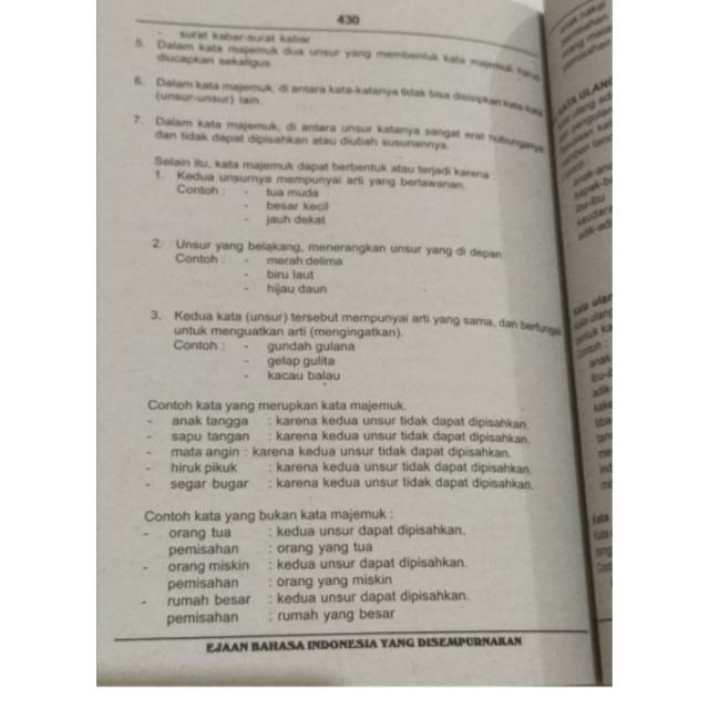 Kamus Bahasa Indonesia Terbaru Dilengkapi EYD - A5 (Besar)