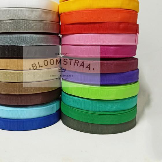 

♘ Roll PCR 22mm Tali Pelipit Polyester 2,2cm Bisban Bungkus Poly ➵