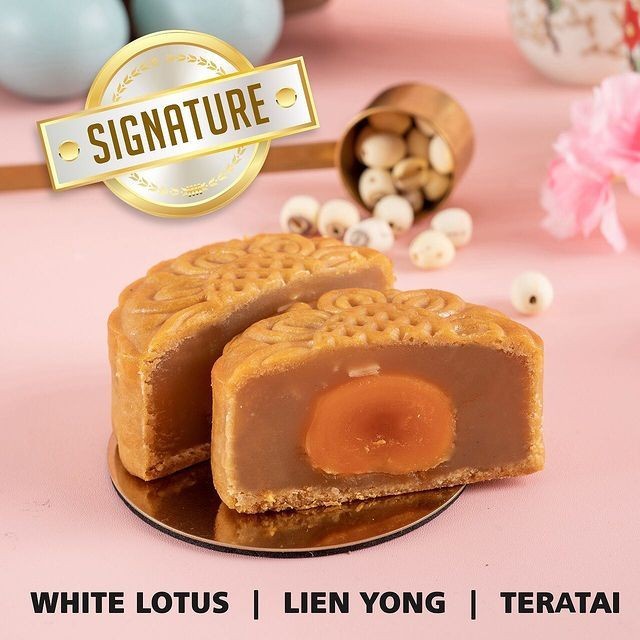 Kue bulan/ Moon cake white lotus/ teratai/ lian yung @ 2 pcs/ box