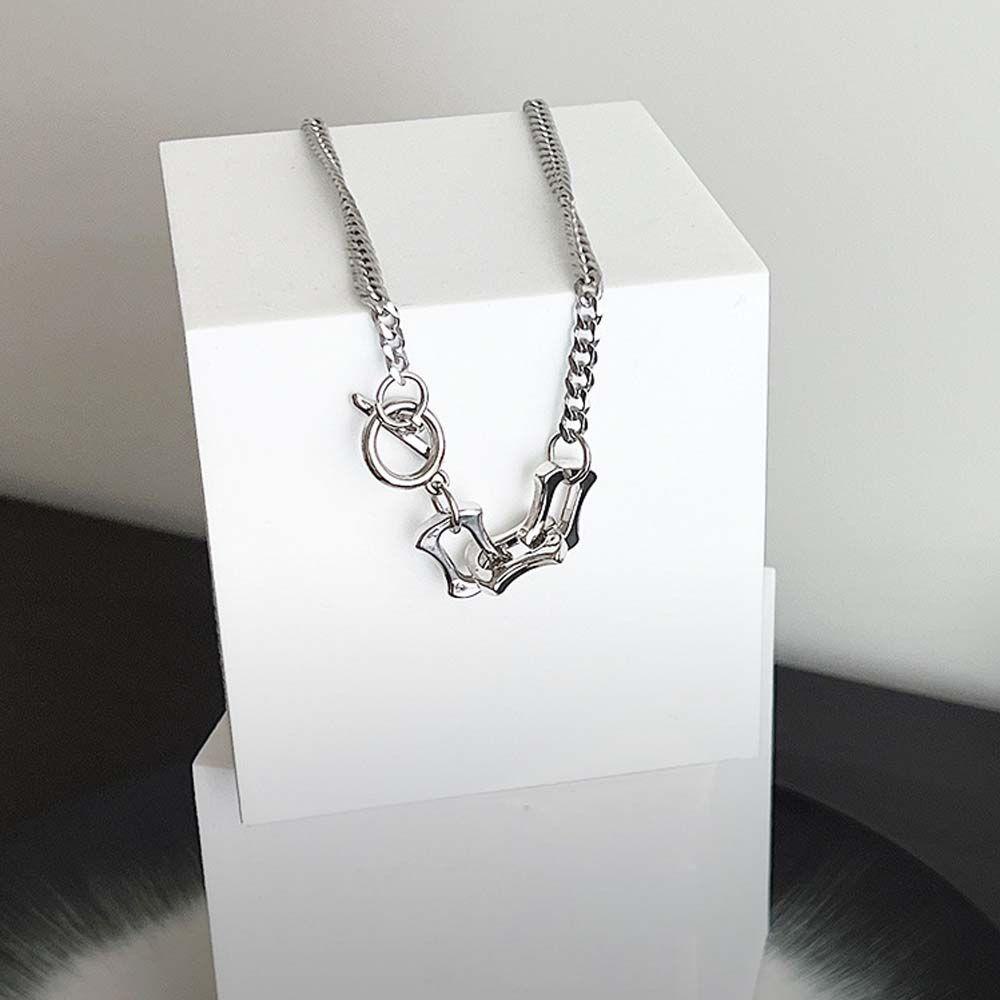 Mxbeauty Kalung Wanita Kepribadian Punk OT Gesper Choker Baja Titanium Hip Hop Gaya Korea Necklace