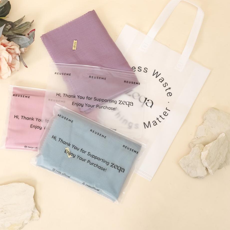 Langsung Beliii.. Aira Voal Square Syari (Hijab Segiempat Jumbo 150x150 cm) - Zeqa Official