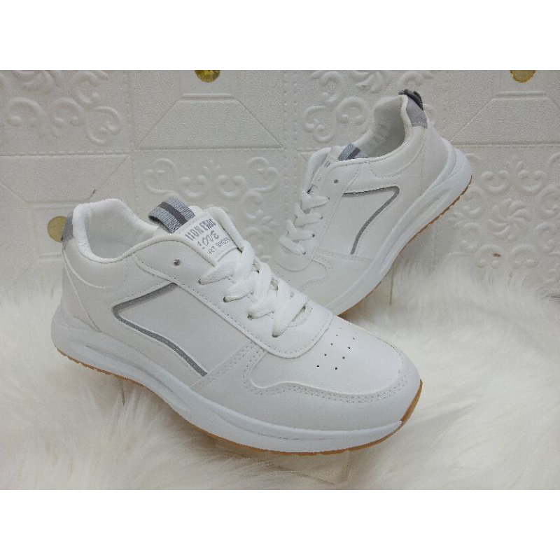 sepatu sport fashion wanita import