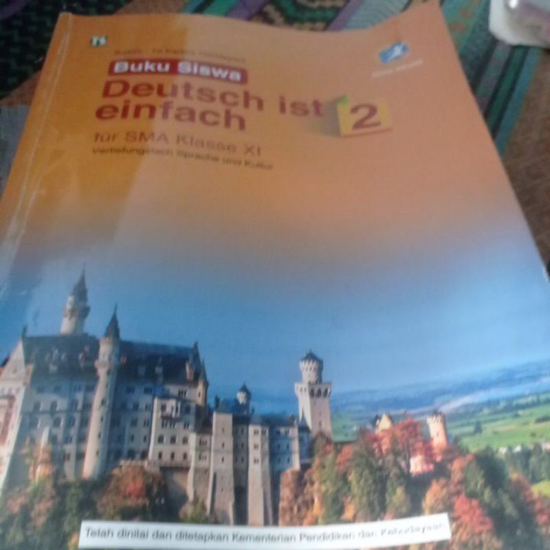 buku siswa Deutsch ist Einfach 2sma revisi