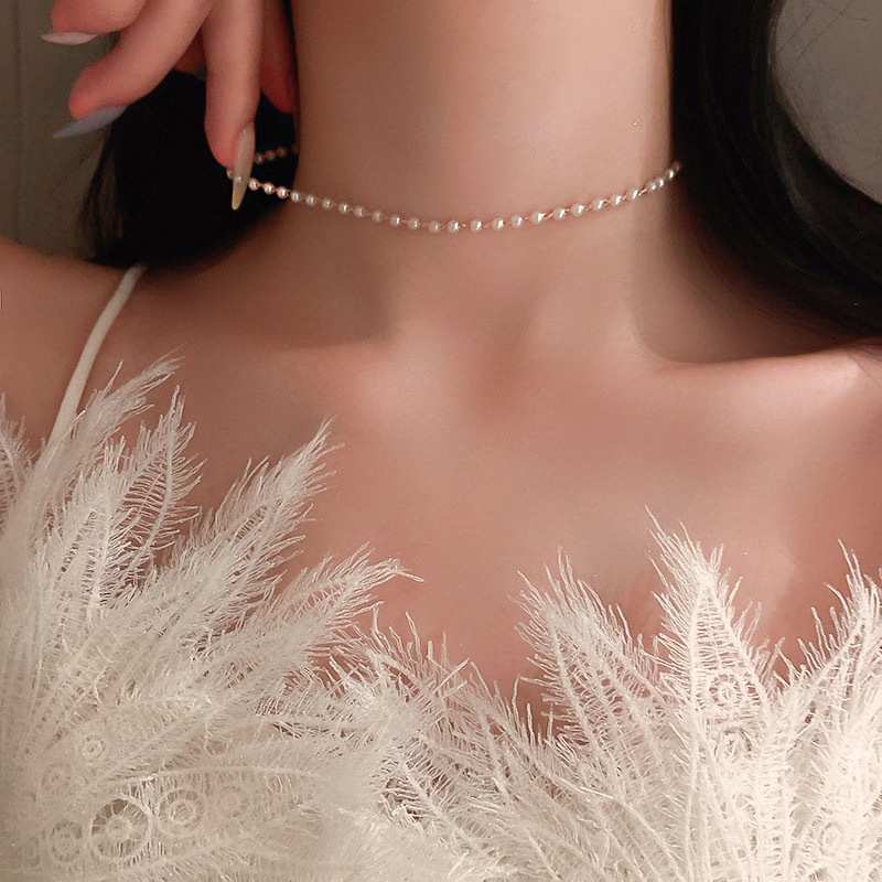 Kalung Gelang Rantai Liontin Kupu-Kupu Warna Hitam Untuk Wanita